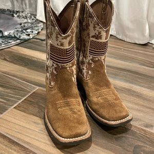 Boys Ariat patriot boots